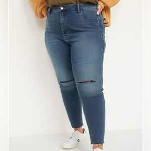 Old Navy Extra High Rise Rockstar Super Skinny Jeans Size 12 Ripped Ankle